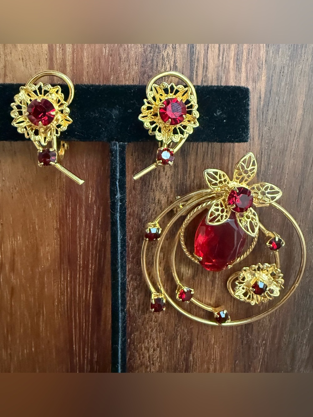 Vintage Gold Tone and Red Floral Crystal Brooch with Matching Clip Earrings